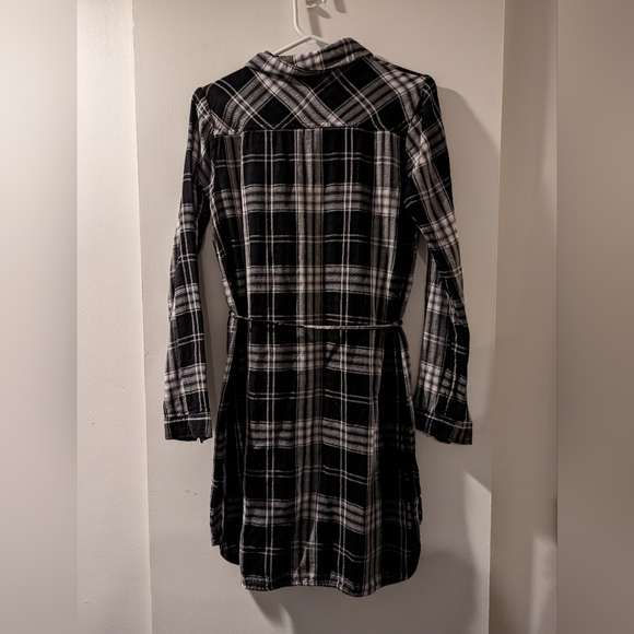 Casual dress - Picture 2 of 2